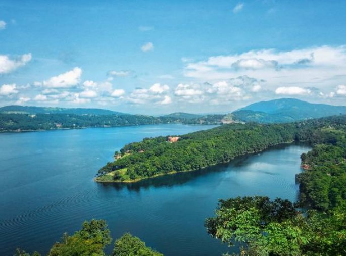 Umiam Lake (Meghalaya) -